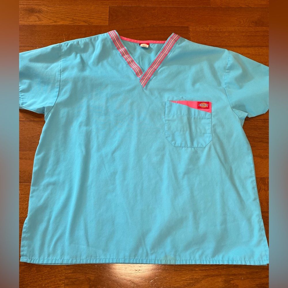 Women’s Dickies Scrub Top Blue with Pink Accents Size Small